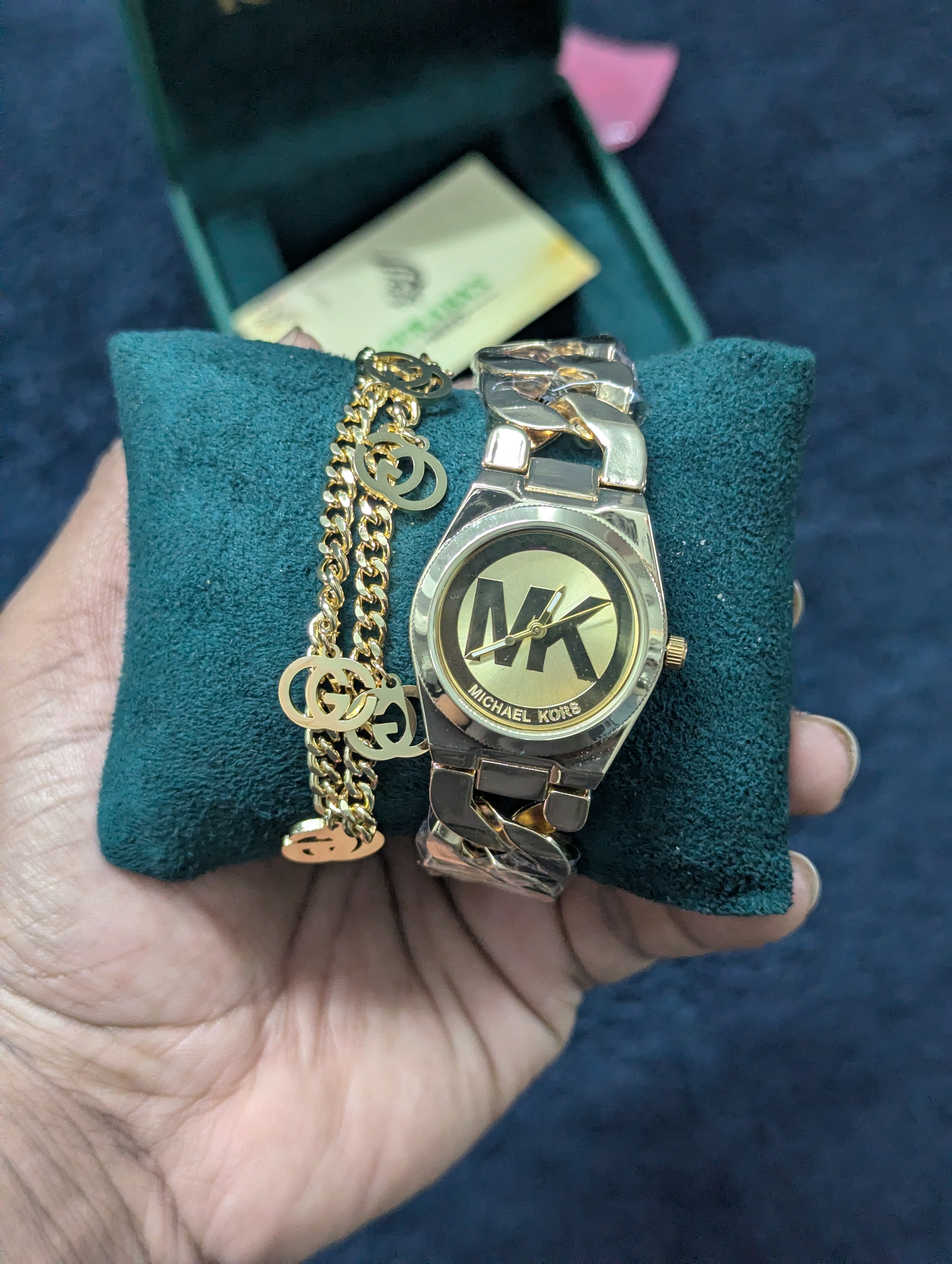 Inspired by MICHAEL KORS Stainless Steel fashionable Men's Or Ladis watches 505